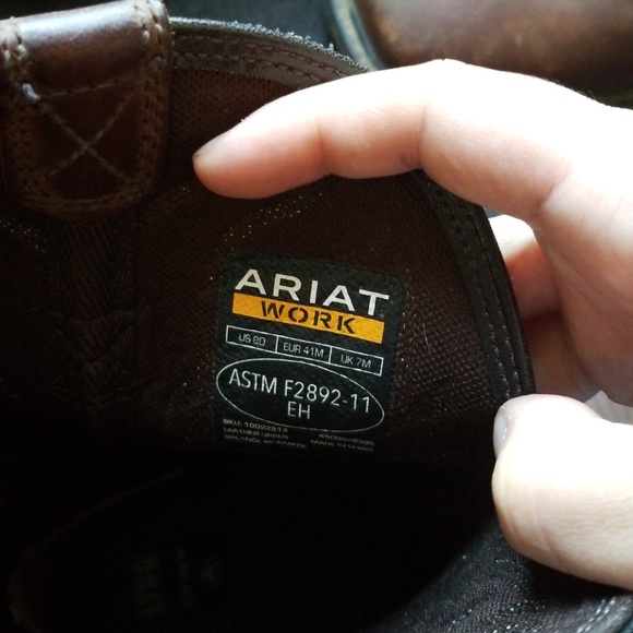 Ariat men's waterproof boots - Picture 2 of 4